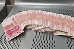 你别搞事啊！康宁汉姆半场8中1仅拿4分5助攻&活塞领先8分